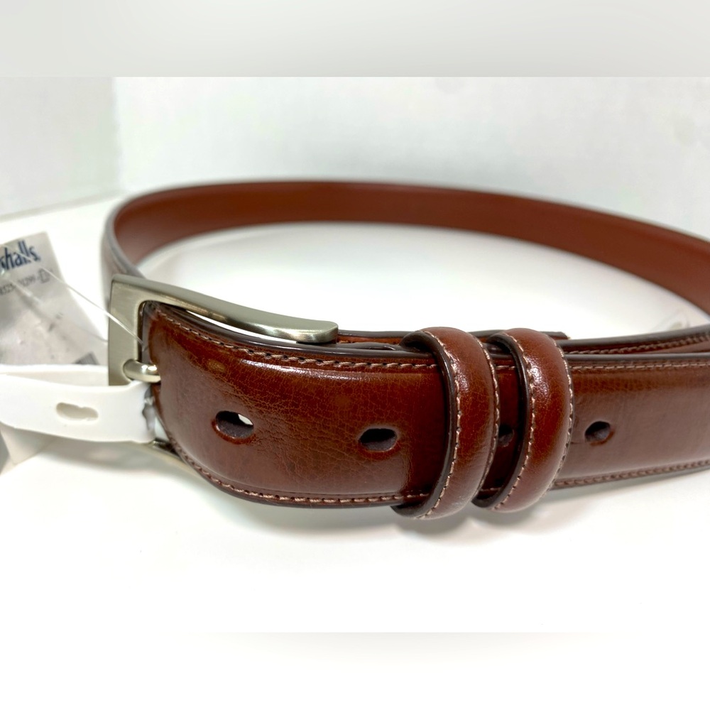Perry Ellis 44” bonded leather brown belt 7 hole adjustment. 1 1/4”W